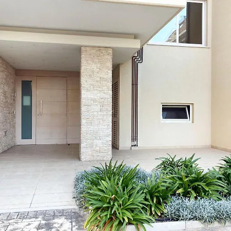 Holihome Hill View